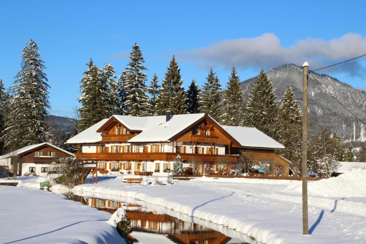 Zum Sagschneider Country house *